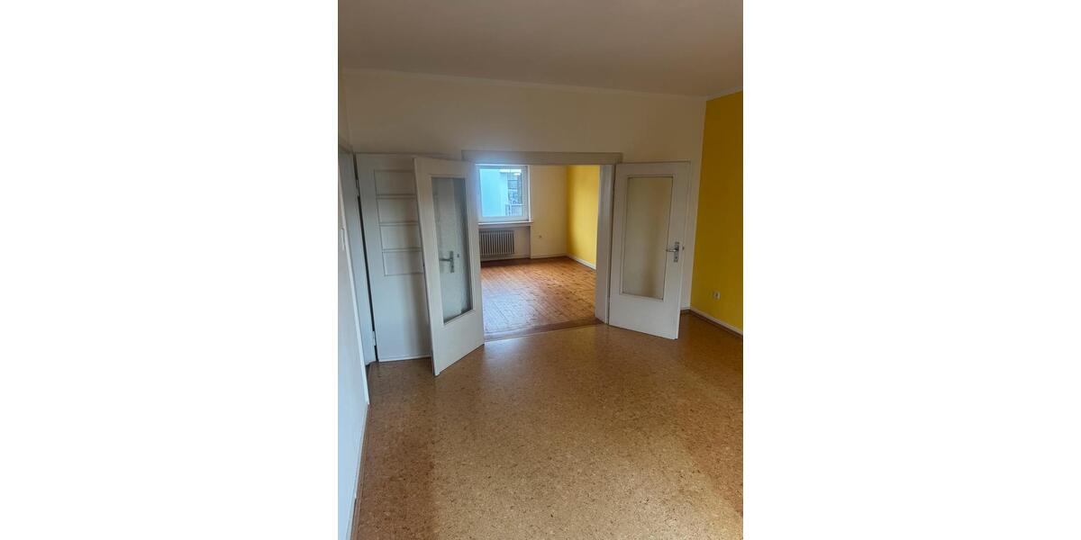 Etagenwohnung Bonn - 5 Zimmer, 120 m&sup2;, 2.000&euro; | Angebot:24446190