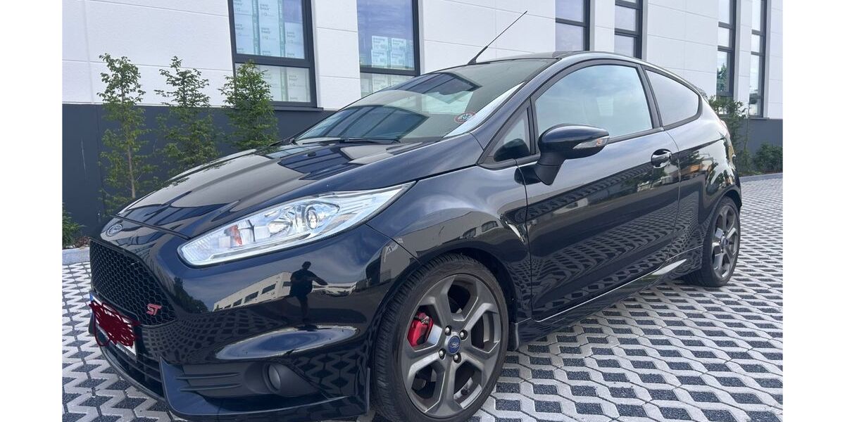 Ford Fiesta 135.000 km 9.900 &euro; Wesseling 50389