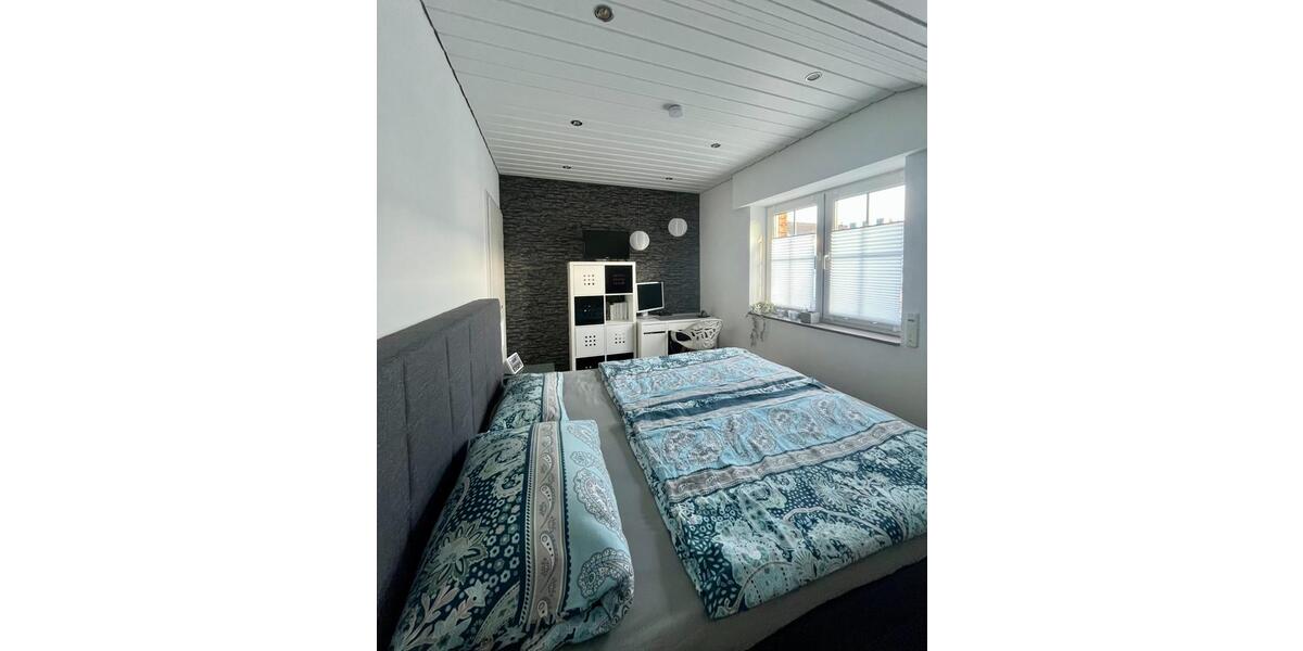 Dachgeschoßwohnung Hürth - 3 Zimmer, 73 m&sup2;, 305.000&euro; | Angebot:24553115