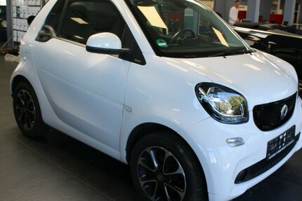 Smart ForTwo Cabrio twinamic passion 83.355 km 11.980 € Euskirchen 53881