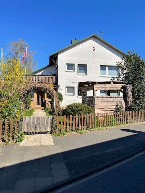 Haus zum Kaufen in Wachtberg 399.000 € 209 m²