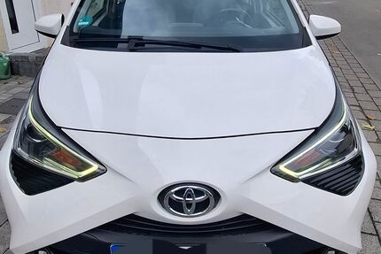 Toyota Aygo (X) 50.716 km 10.250 € Sankt Augustin 53575