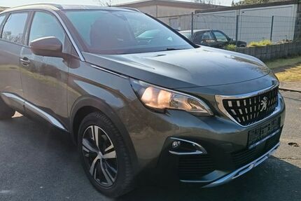 Peugeot 5008 132.000 km 17.199 &euro; Erftstadt 50374
