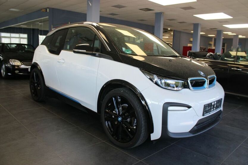 i3