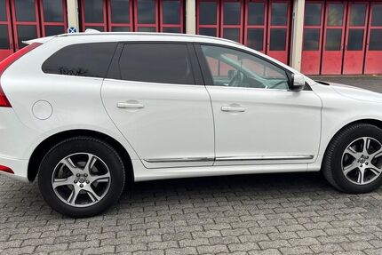 Volvo XC60 233.000 km 12.500 € Meckenheim 53340