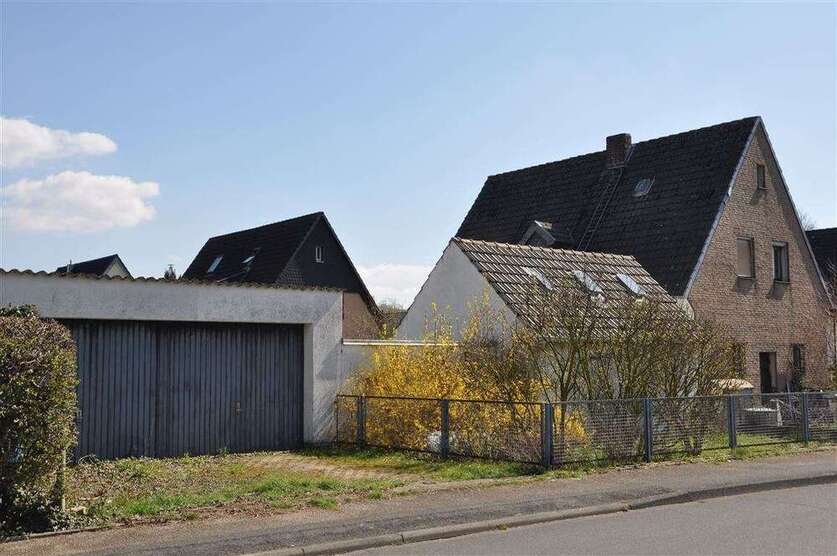 Grundstück zu verkaufen in Erftstadt 460.000 € 800 m²