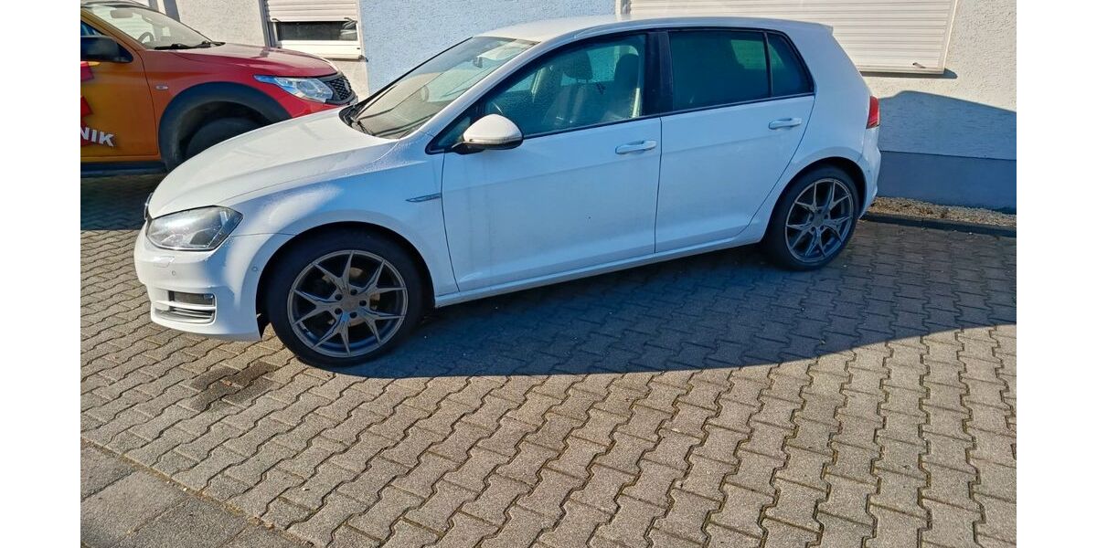VW Golf 196.695 km 8.999 &euro; Dattenberg 53547