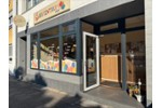 In ruhige Hände - gepflegtes WGH mit langfristiger Ladenpraxisvermietung - Mehrfamilienhaus, Wohnhaus Köln Porz | Angebot:27097070