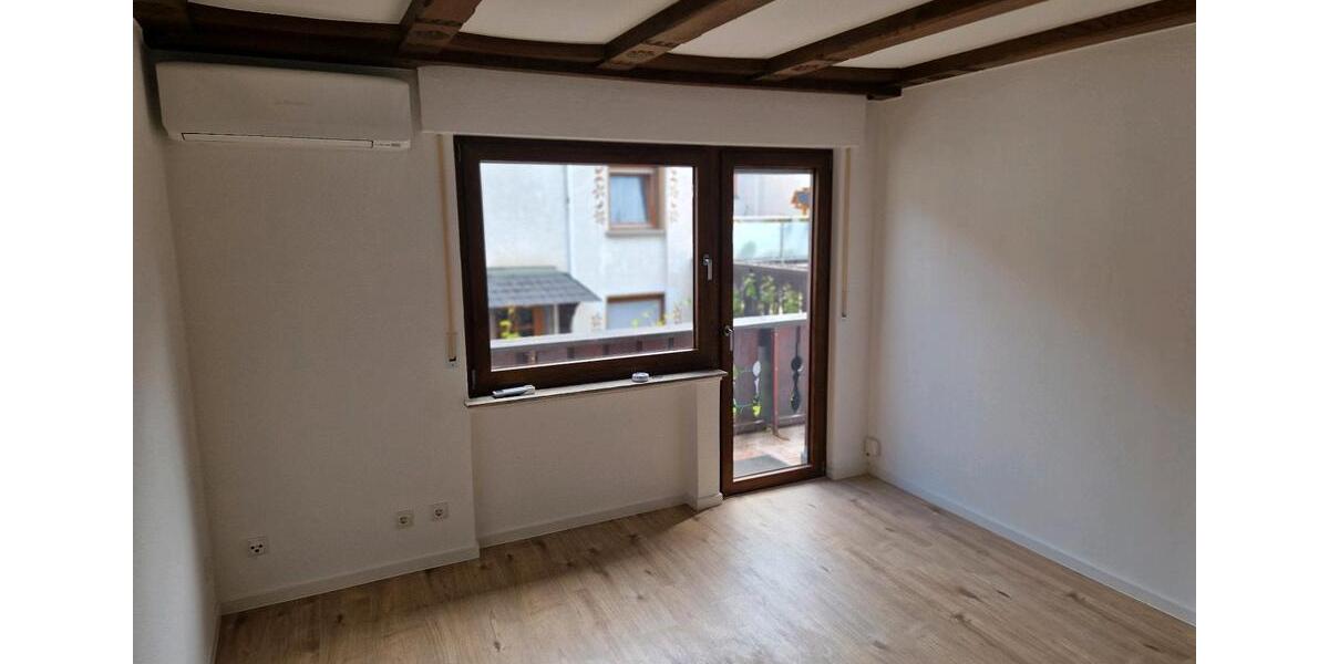 Einfamilienhaus Mayschoß - 3 Zimmer, 79 m&sup2;, 460&euro; | Angebot:25795781