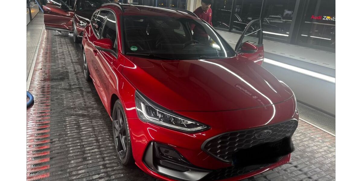 Ford Focus 58.000 km 25.199 &euro; Troisdorf 53842