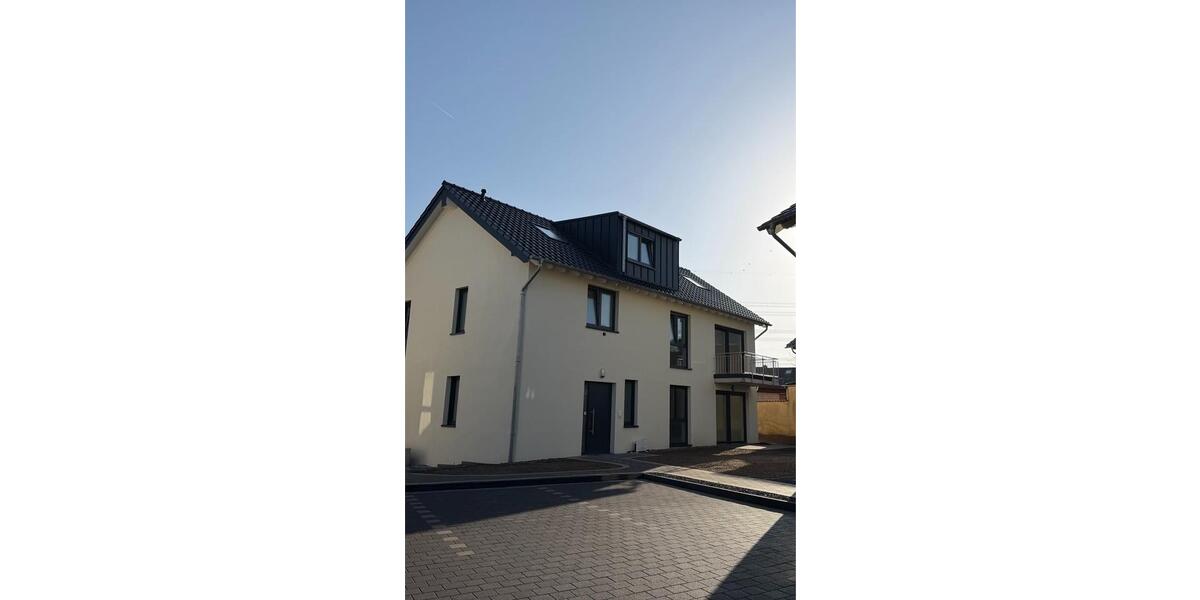 Erdgeschoßwohnung Köln Kalk - 4 Zimmer, 96 m&sup2;, 1.536&euro; | Angebot:26476682