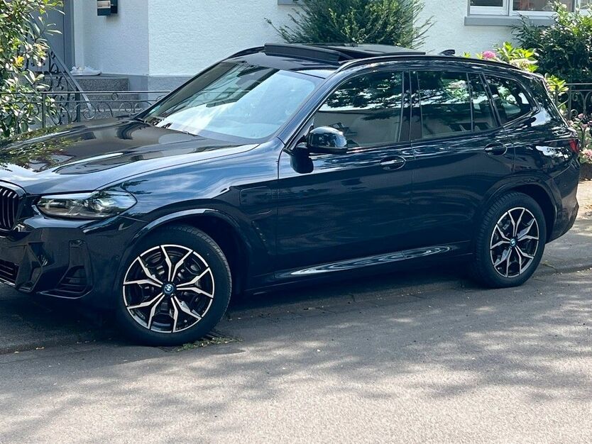 BMW X3 41.750 km 44.500 € Bonn 53173