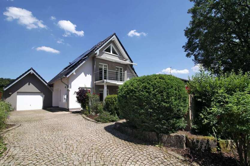 Haus zum Kaufen in Wachtberg-Pech 895.000 € 218 m²