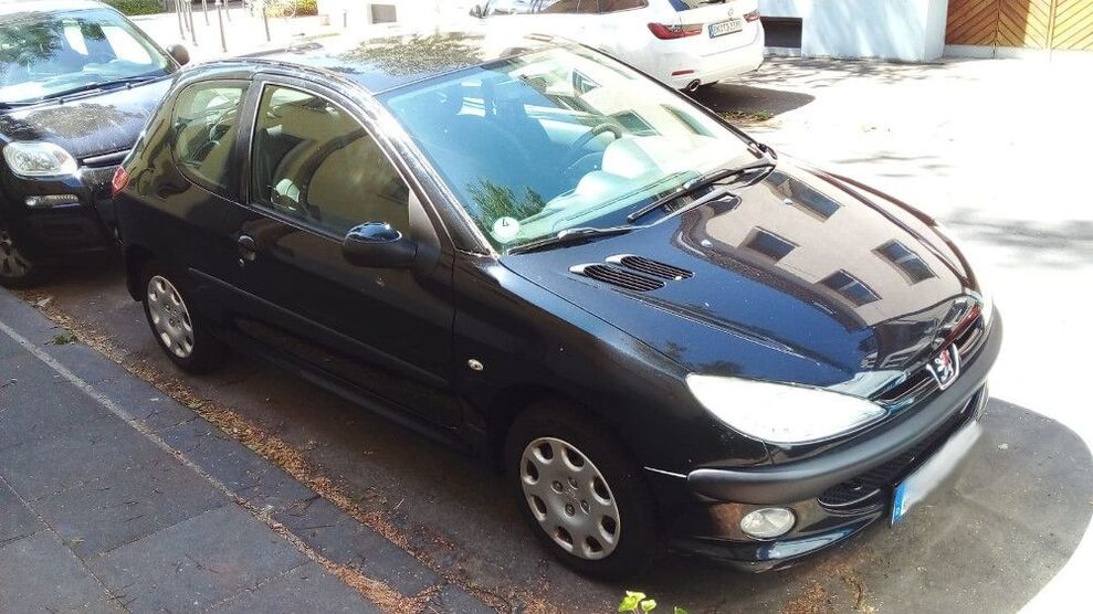 Peugeot 206 225.000 km 1.900 € Bonn 53225