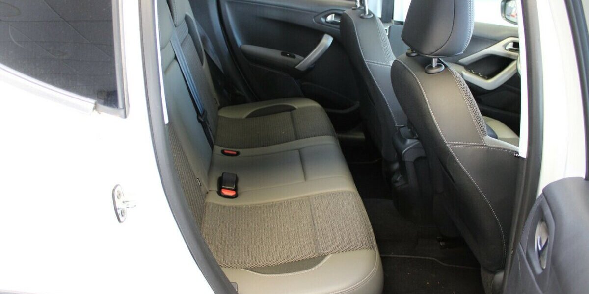 Peugeot 2008 PureTech 130 GPF Allure 38.193 km 12.980 &euro; Euskirchen 53881