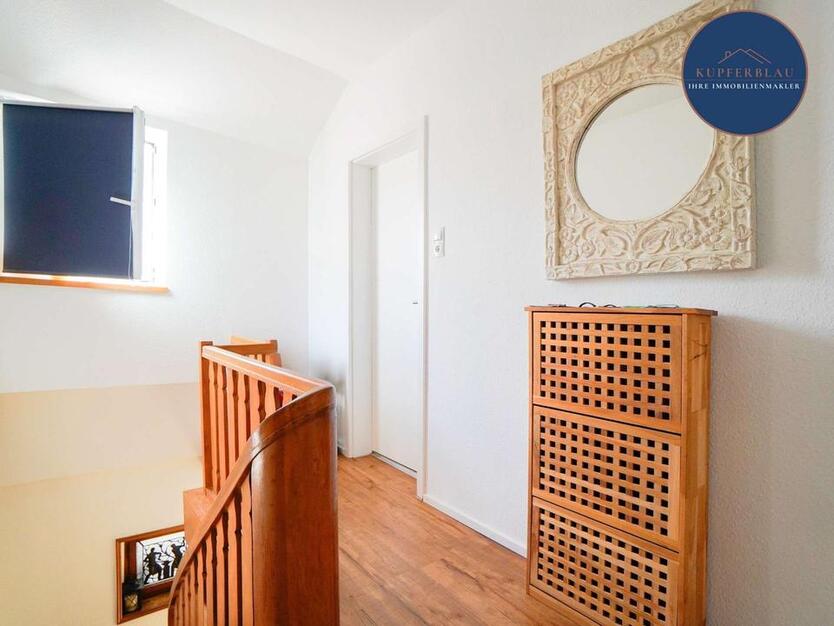 Mietshaus mit 3 SchlafZimmern, Home-Office-Bereich, Garten und Garage in Rheinbach