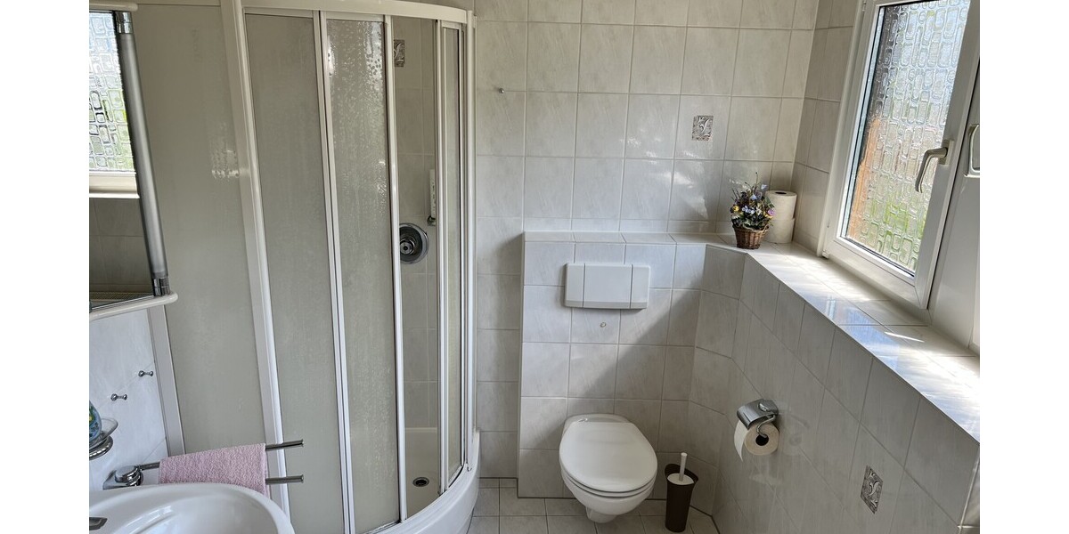 Wohnen im Grünen – Gepflegtes Einfamilienhaus mit Garage und großem Garten - Einfamilienhaus Königswinter / Thomasberg Thomasberg | Angebot:27160591