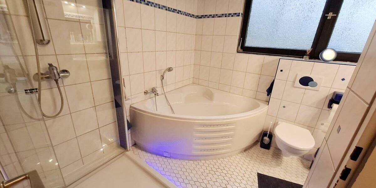 Doppelhaushälfte Bergisch Gladbach Sand - 4 Zimmer, 126 m&sup2;, 495.000&euro; | Angebot:23950905