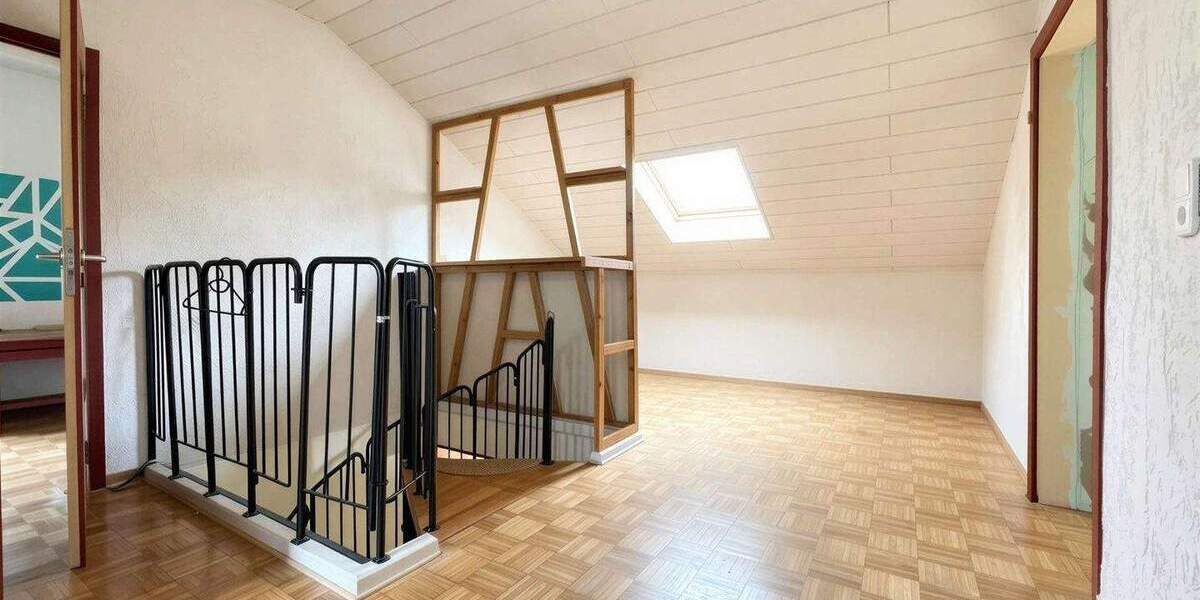 Einfamilienhaus Bonn Röttgen - 4 Zimmer, 140 m&sup2;, 450.000&euro; | Angebot:25739549