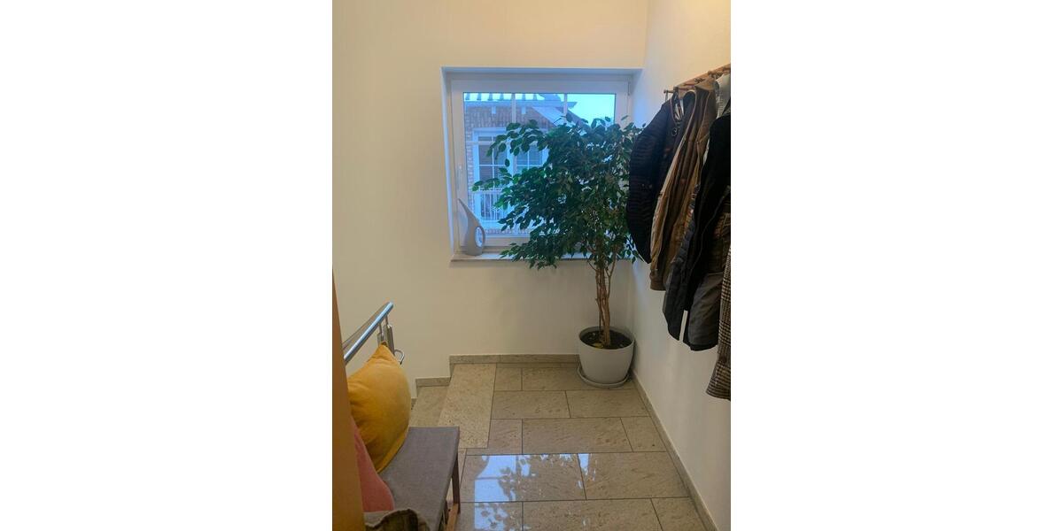 Dachgeschoßwohnung Overath - 2 Zimmer, 83 m&sup2;, 1.079&euro; | Angebot:24488192