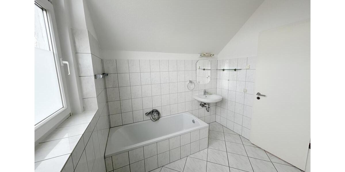 Etagenwohnung Bonn Bad Godesberg - 3 Zimmer, 100 m&sup2;, 1.250&euro; | Angebot:26236660