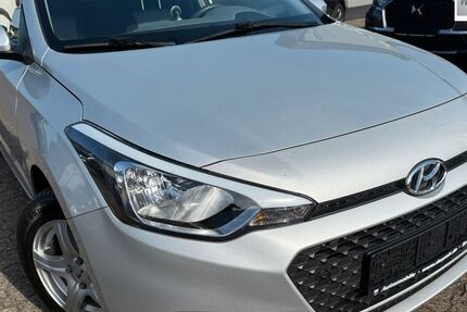 Hyundai i20 86.000 km 8.890 &euro; Brühl bei Köln 50321