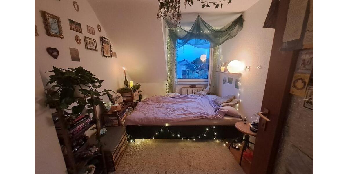 Dachgeschoßwohnung Köln Mülheim - 3 Zimmer, 57 m&sup2;, 828&euro; | Angebot:25891391