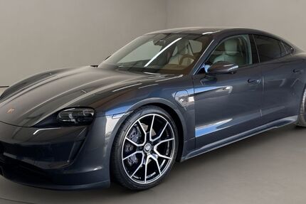 Porsche Taycan 26.877 km 69.500 &euro; Köln 50823