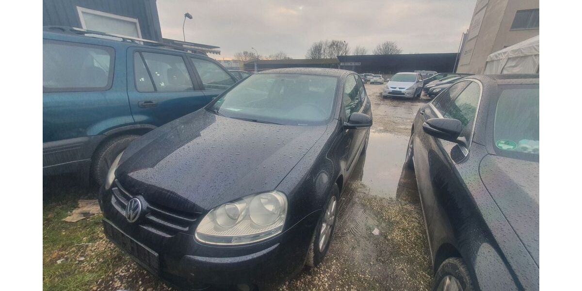 VW Golf 224.000 km 890 &euro; Bonn 53227