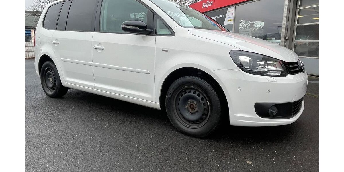 VW Touran 69.500 km 8.490 &euro; Unkel 53572