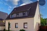 Mietshaus mit 3 SchlafZimmern, Home-Office-Bereich, Garten und Garage in Rheinbach