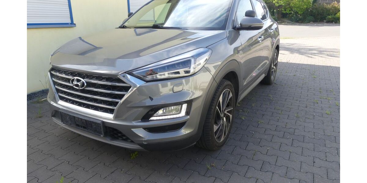 Hyundai TUCSON 225.000 km 12.800 &euro; Euskirchen 53881