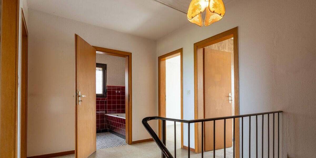 Einfamilienhaus Bonn / Holtorf Niederholtorf - 6 Zimmer, 104 m&sup2;, 435.000&euro; | Angebot:26306106