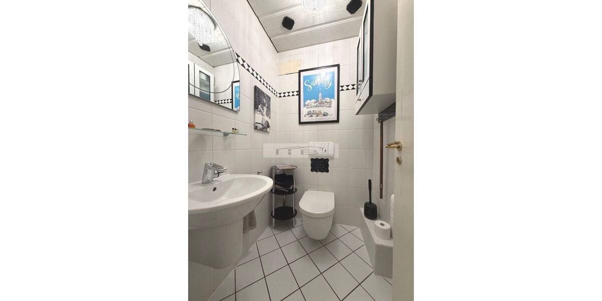 Etagenwohnung Hürth Gleuel - 3 Zimmer, 122 m&sup2;, 1.750&euro; | Angebot:24424174