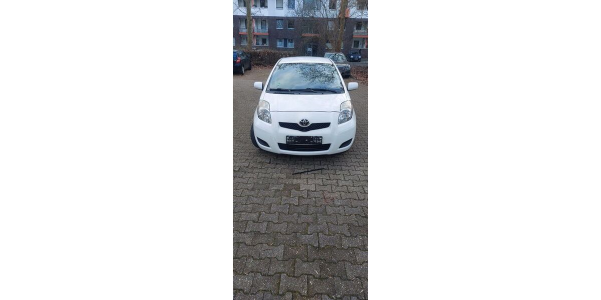 Toyota Yaris 170.000 km 1.800 &euro; Köln 50969