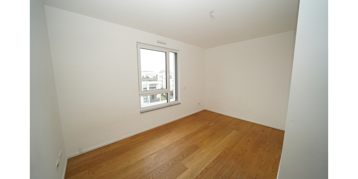 Hier lässt sichs leben! - Traumhafte 4-Zimmer-Wohnung mit 2 Bädern und einer sonnigen Dachterrasse 4 zimmer