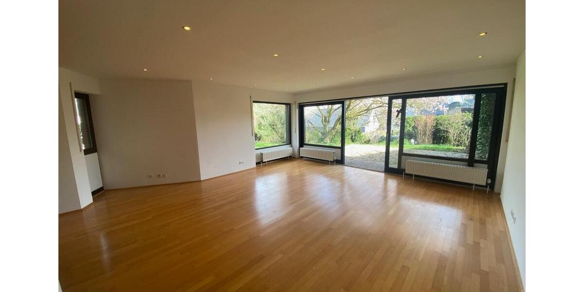 Erdgeschoßwohnung Bonn Bad Godesberg - 3 Zimmer, 151 m&sup2;, 2.280&euro; | Angebot:25807104