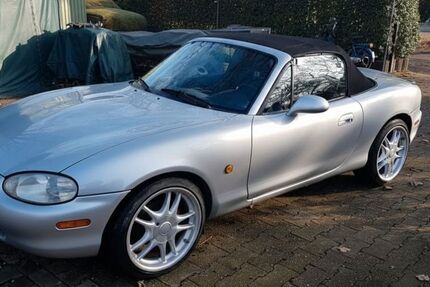 Mazda MX-5 188.000 km 4.900 &euro; Siegburg 53721