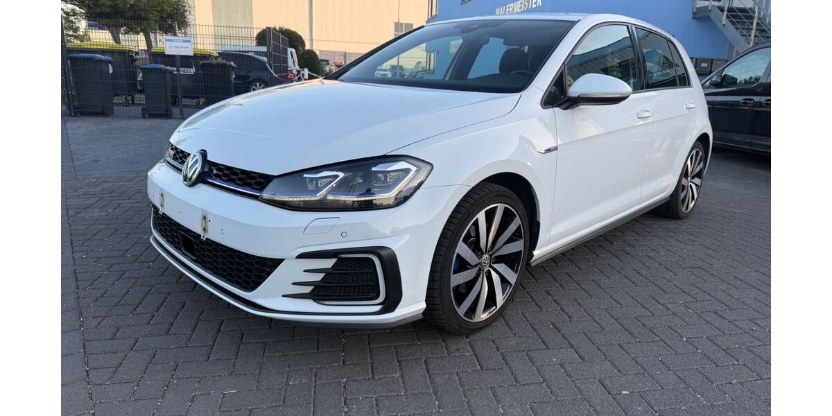 VW Golf 123.500 km 18.499 &euro; brühl 50321