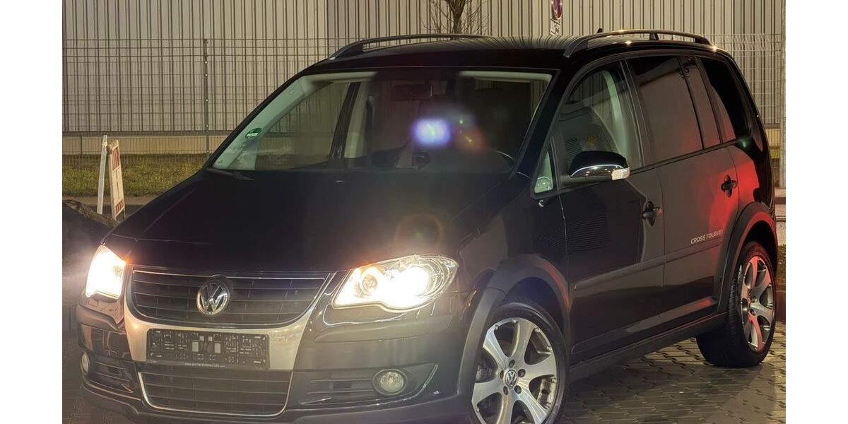 VW Touran 212.000 km 5.000 &euro; Euskirchen 53881