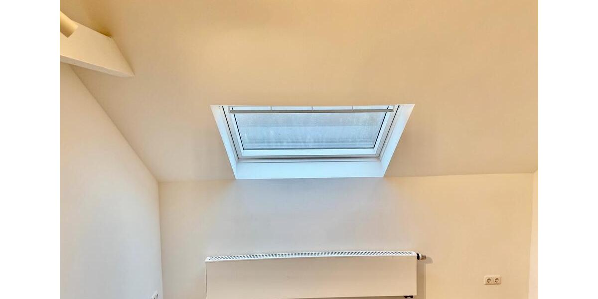 Dachgeschoßwohnung Köln Kalk - 4 Zimmer, 137 m&sup2;, 1.521&euro; | Angebot:25416511