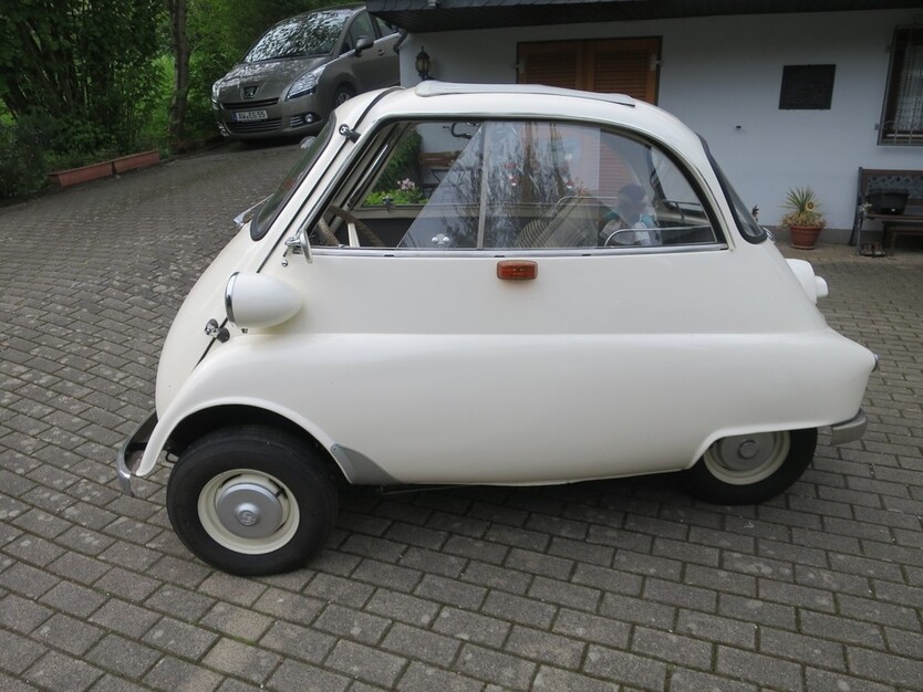 BMW Isetta 83.890 km 16.500 € Bad Breisig 53498