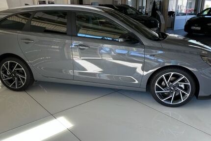 Hyundai i30 5.000 km 25.650 € Siegburg 53721