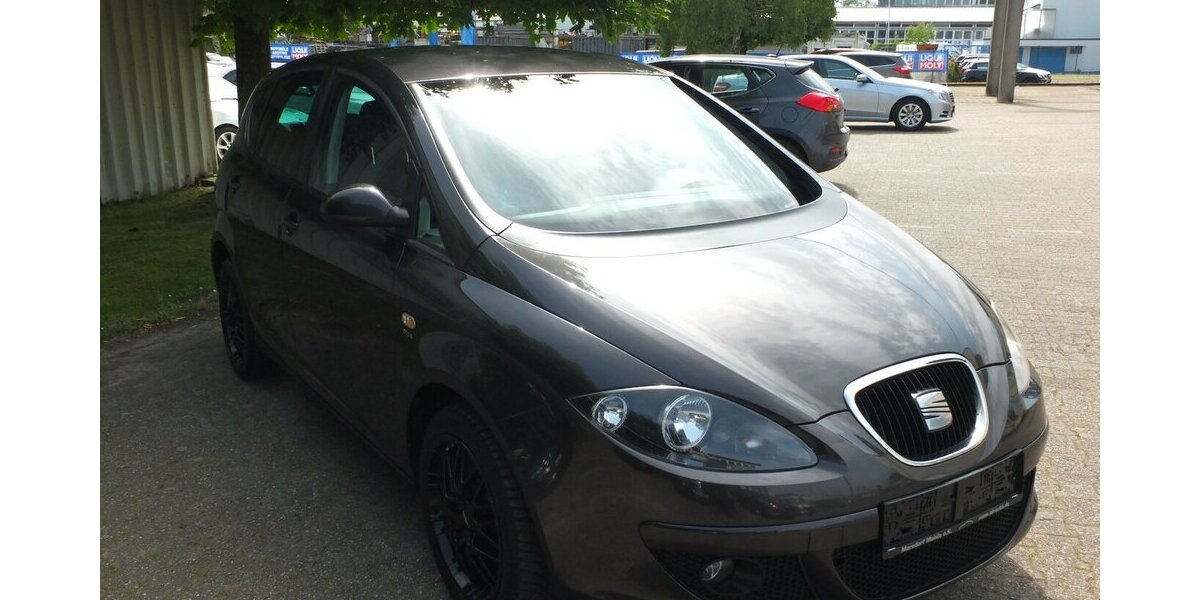 Seat Altea STYLE NAVI AHK KLIMAAUT PARKPILOT neuer Zahn 162.222 km 4.908 &euro; Köln 50858