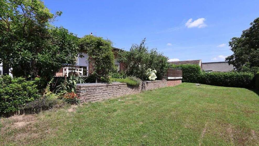 Erftstadt-Erp! Freistehender Bungalow mit Garten und Garage in ruhiger Lage (CA 4879)