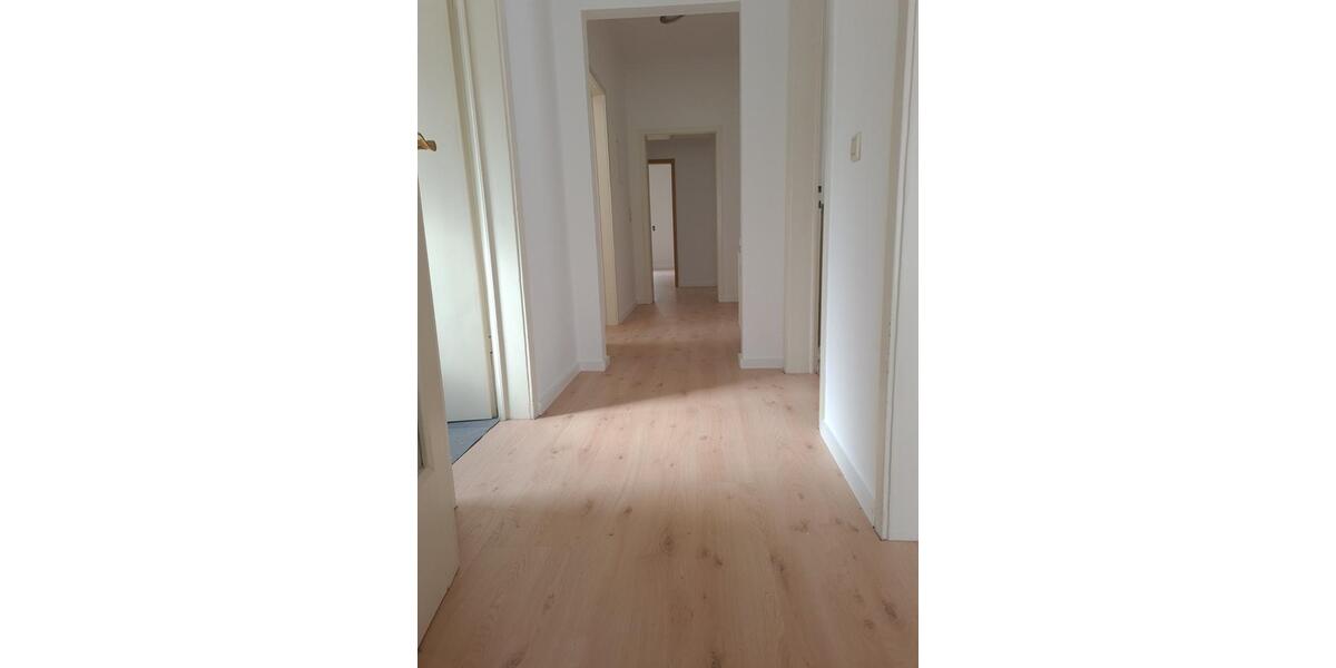 Etagenwohnung Bonn Lannesdorf - 4 Zimmer, 120 m&sup2;, 1.500&euro; | Angebot:25838679