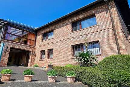 Haus zum Kaufen in Hennef 448.000 € 128 m² 4 zimmer