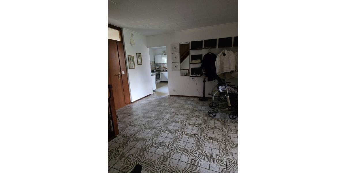 Mehrfamilienhaus, Wohnhaus Sankt Augustin Hangelar - 6 Zimmer, 202 m&sup2;, 610.000&euro; | Angebot:25660472