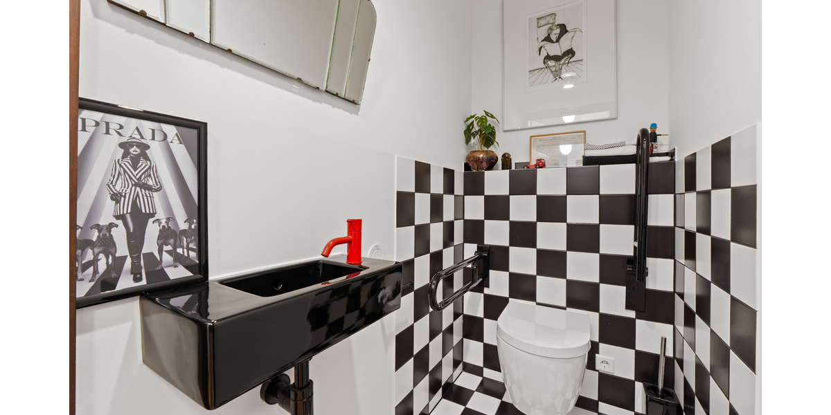 Top Lage in Bonn-Röttgen: Hochwertiges, flexibel nutzbares Architektenhaus mit Einliegerwohnung und Traumgarten. - Einfamilienhaus Bonn / Röttgen Röttgen | Angebot:24813522