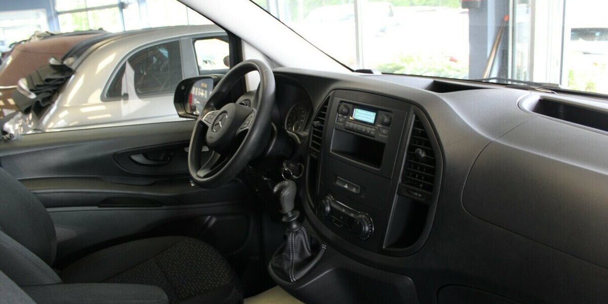 Mercedes-Benz Vito 114 CDI Mixto Lang VA - AHK - 30.891 km 26.980 &euro; Euskirchen 53881